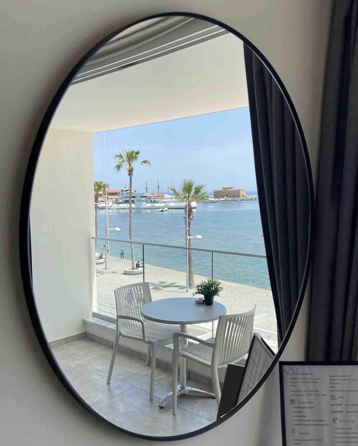 Harbour Lights Studio Apartments Paphos ภายนอก รูปภาพ