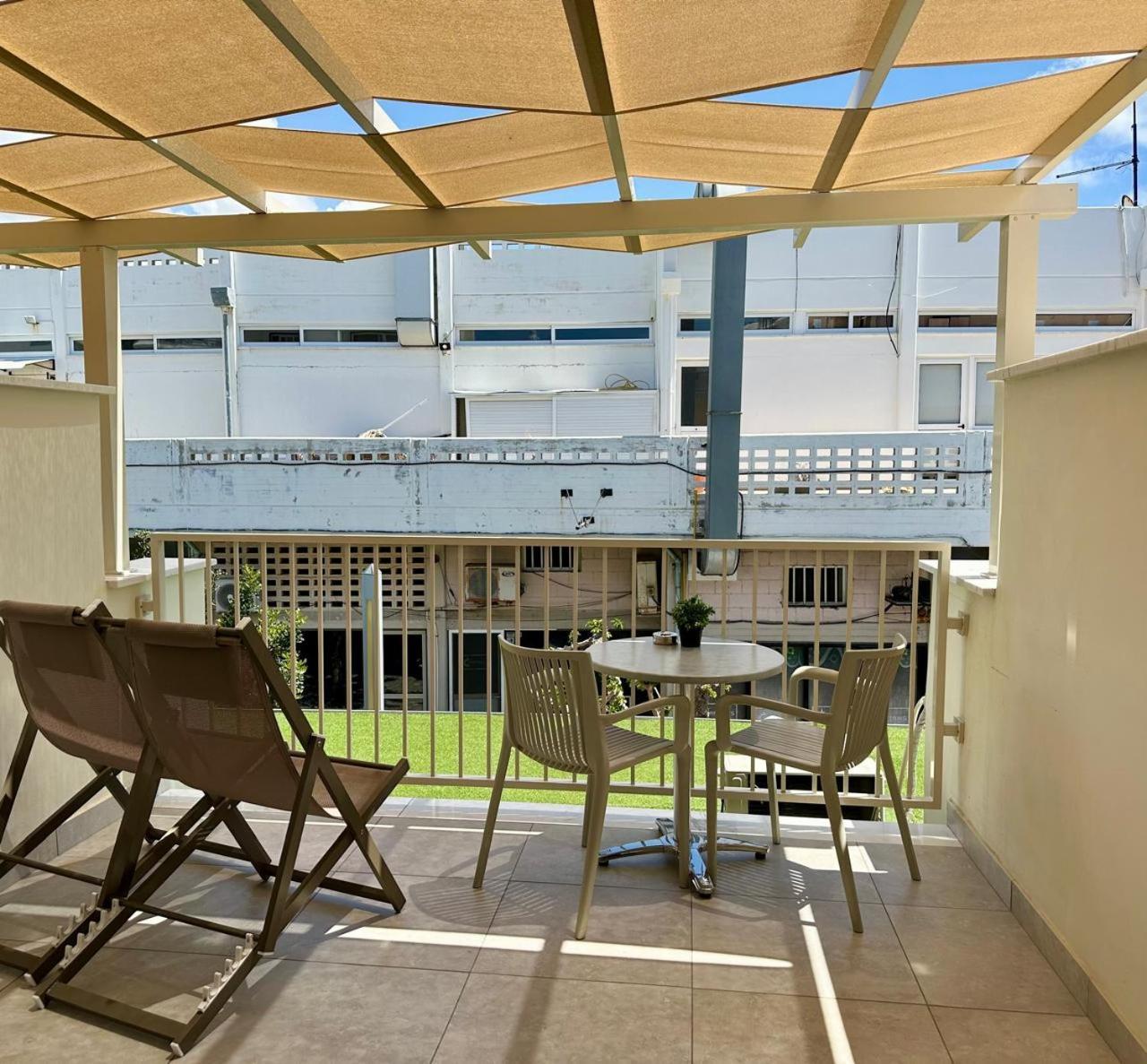 Harbour Lights Studio Apartments Paphos ภายนอก รูปภาพ